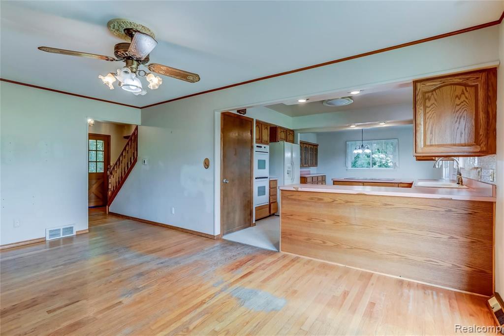 53400 Chesterfield Road Chesterfield, MI 48051 - Photo 11 of 36
