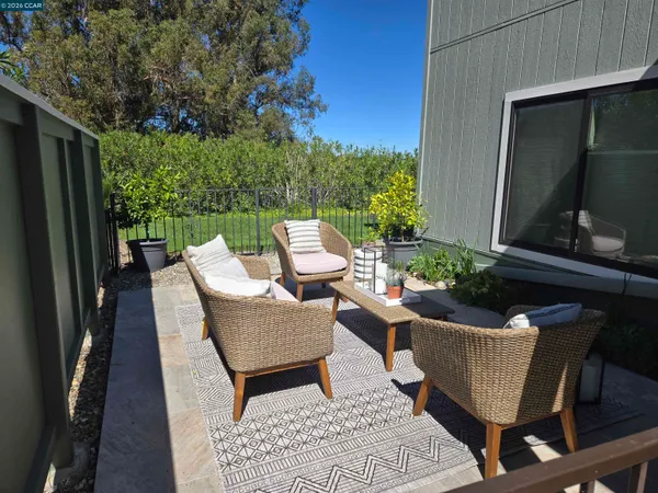 $699,999 | 1124 Singingwood Court, Unit 2, Walnut Creek, CA 94595