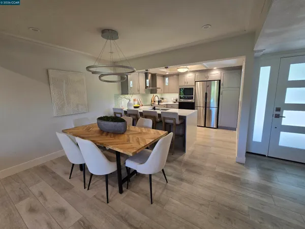 $699,999 | 1124 Singingwood Court, Unit 2, Walnut Creek, CA 94595