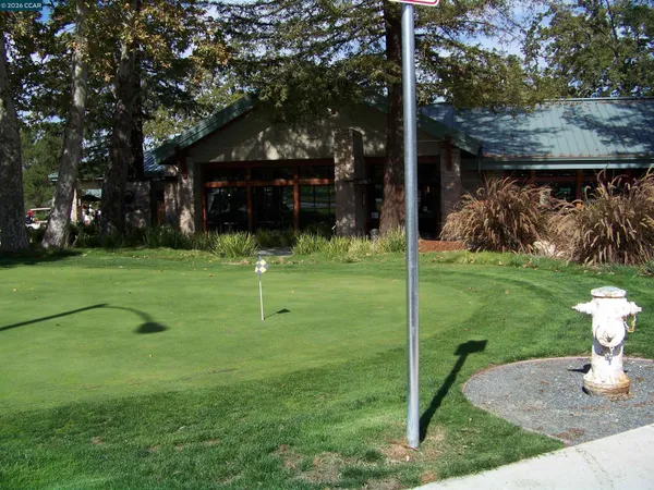 $699,999 | 1124 Singingwood Court, Unit 2, Walnut Creek, CA 94595