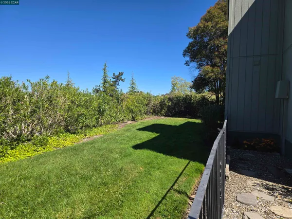 $699,999 | 1124 Singingwood Court, Unit 2, Walnut Creek, CA 94595