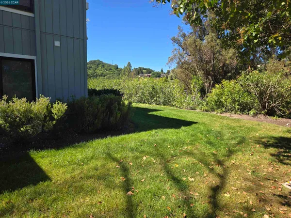 $699,999 | 1124 Singingwood Court, Unit 2, Walnut Creek, CA 94595