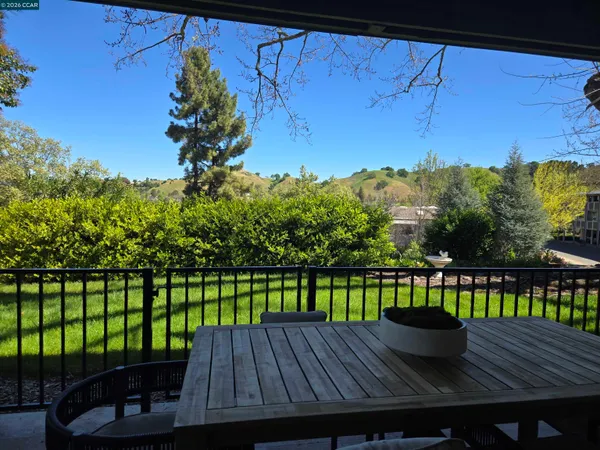 $699,999 | 1124 Singingwood Court, Unit 2, Walnut Creek, CA 94595