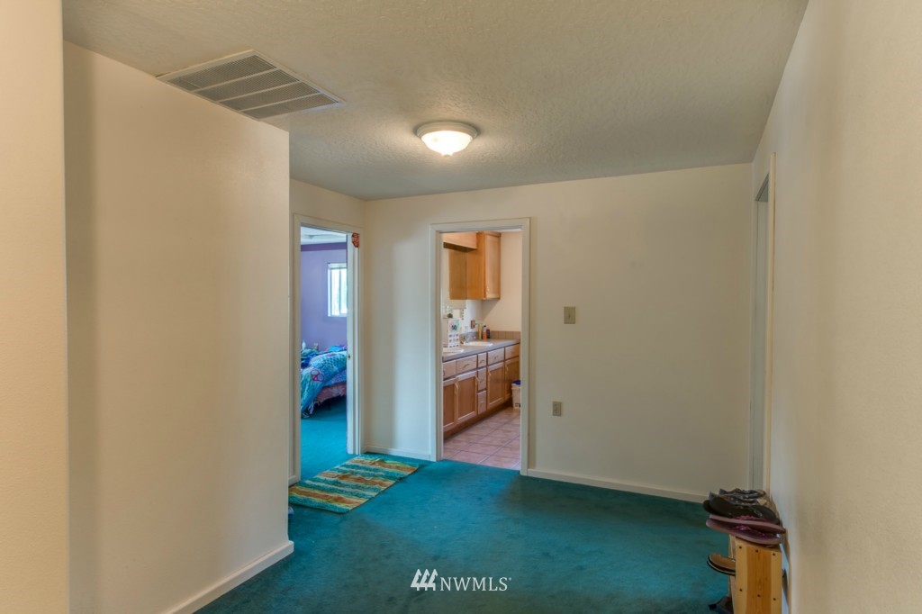 111 Shenandoah Road Silverlake, WA 98645 - Photo 11 of 19