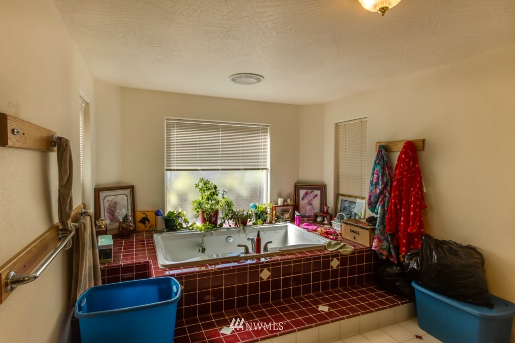 111 Shenandoah Road Silverlake, WA 98645 - Photo 9 of 19