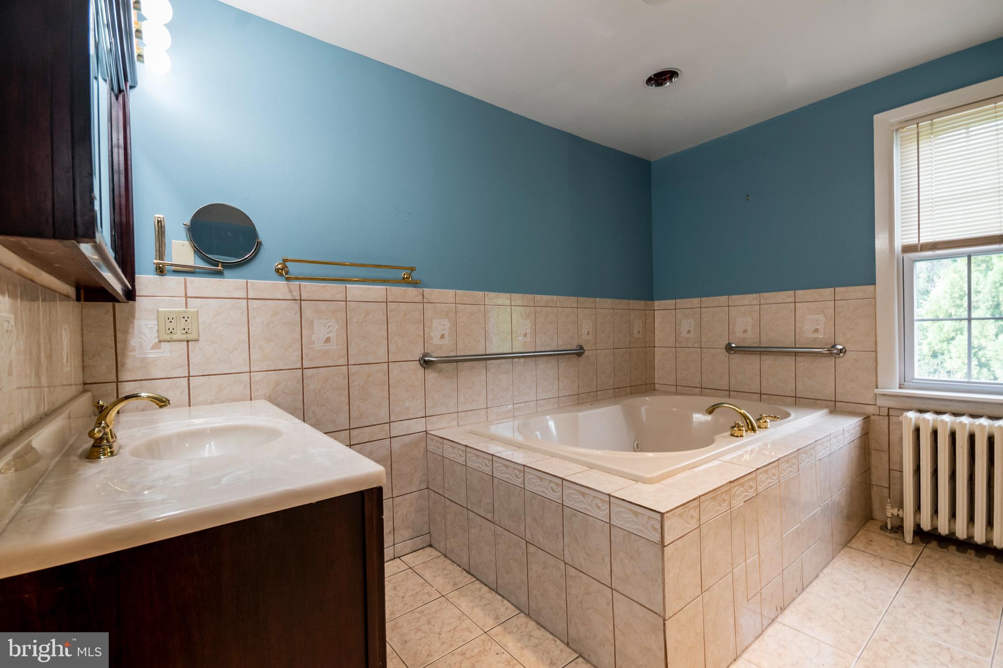 980 Rydal Road Jenkintown, PA 19046 - Photo 17 of 37 Main Bathroom