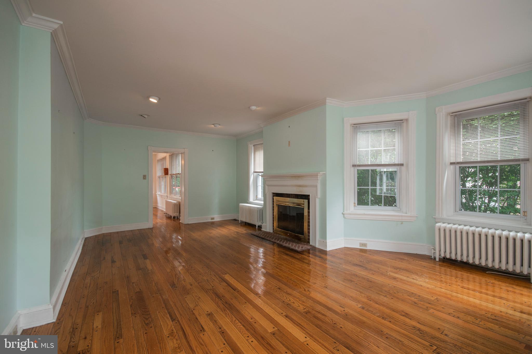 980 Rydal Road Jenkintown, PA 19046 - Photo 3 of 37 Living Room