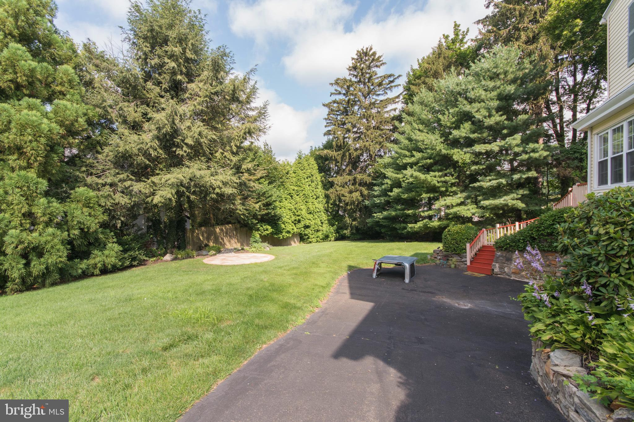 980 Rydal Road Jenkintown, PA 19046 - Photo 34 of 37 Driveway