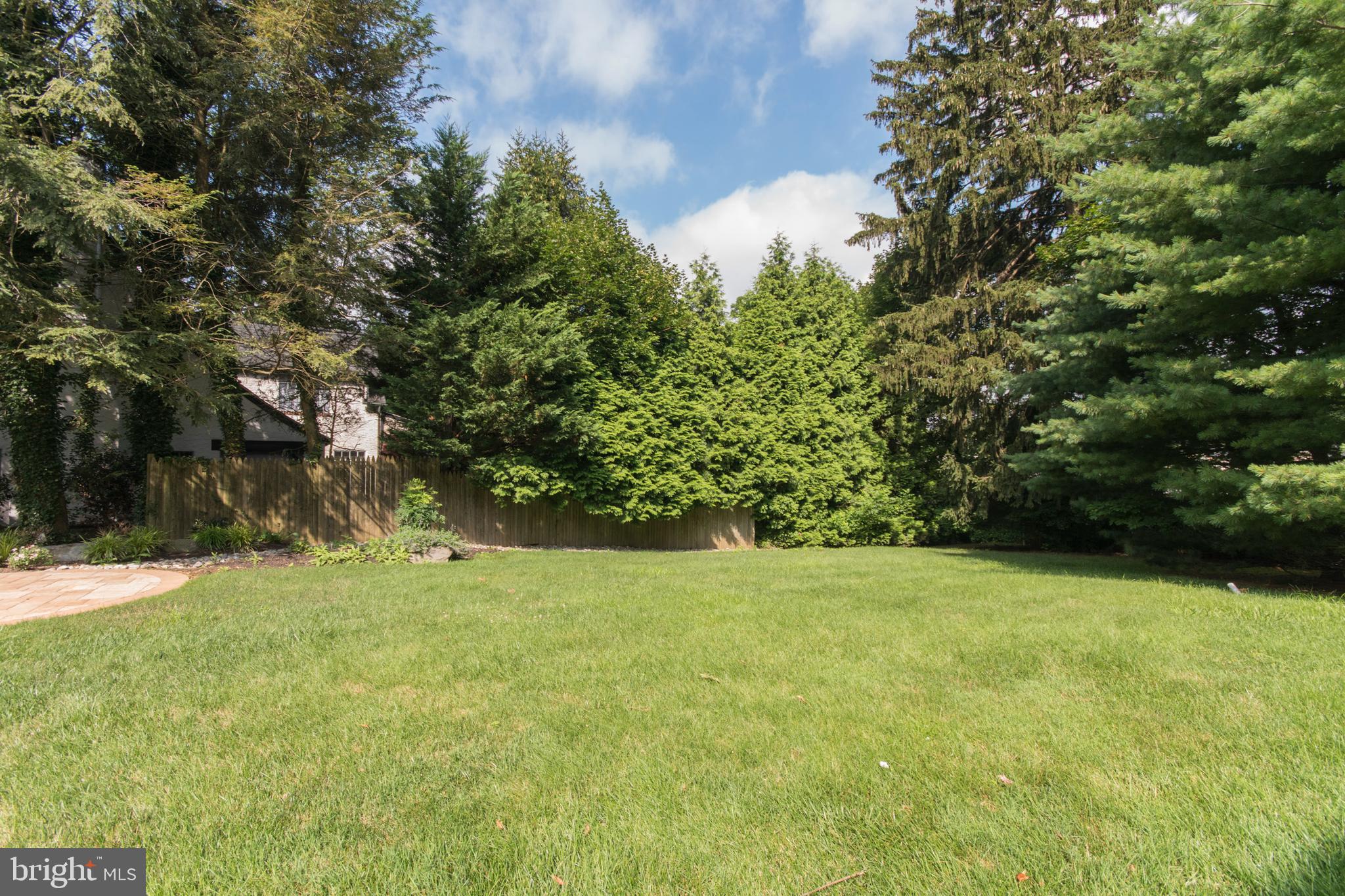 980 Rydal Road Jenkintown, PA 19046 - Photo 35 of 37 Side Yard