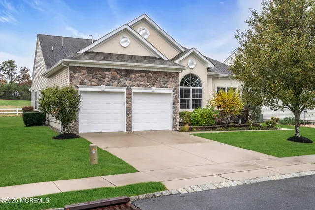 $675,000 | 29 Mantoloking Lane, Waretown, NJ 08758