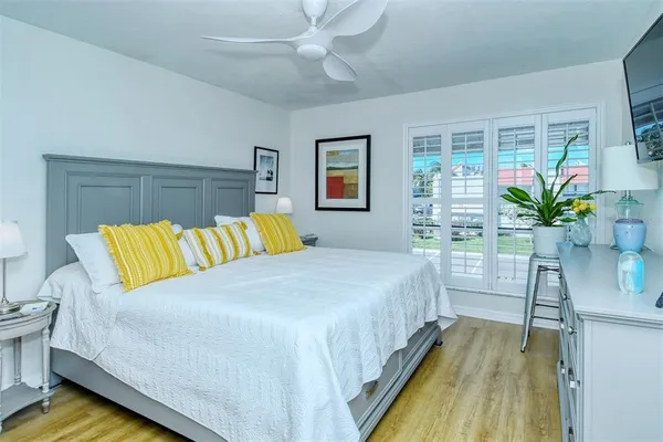 $509,500 | 1801 Gulf Drive North, Unit 275, Bradenton Beach, FL 34217