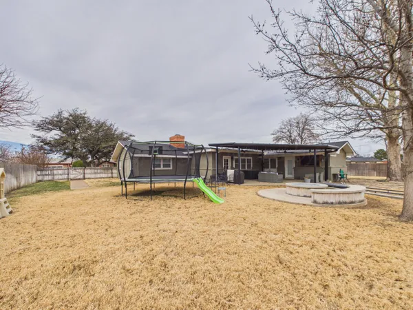 $305,000 | 1816 North Dogwood Lane, Pampa, TX 79065