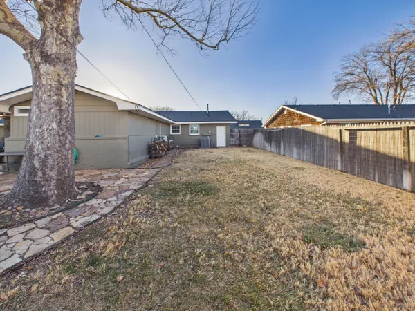 $305,000 | 1816 North Dogwood Lane, Pampa, TX 79065