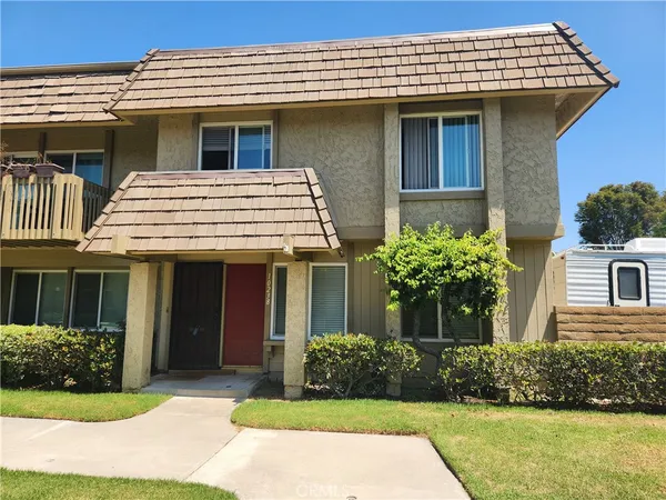 $4,400 | 10238 Black River Court, Fountain Valley, CA 92708