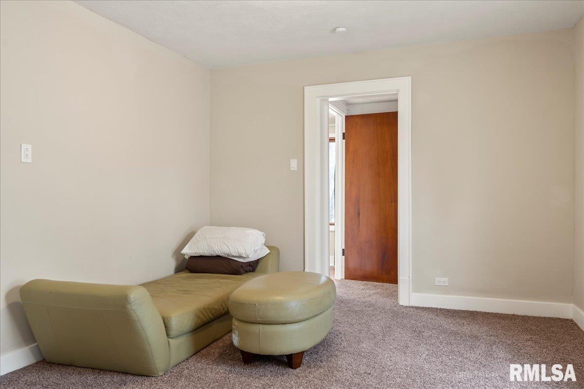 1020 West Elliott Avenue Springfield, IL 62702 - Photo 12 of 26 Gallery Image 12