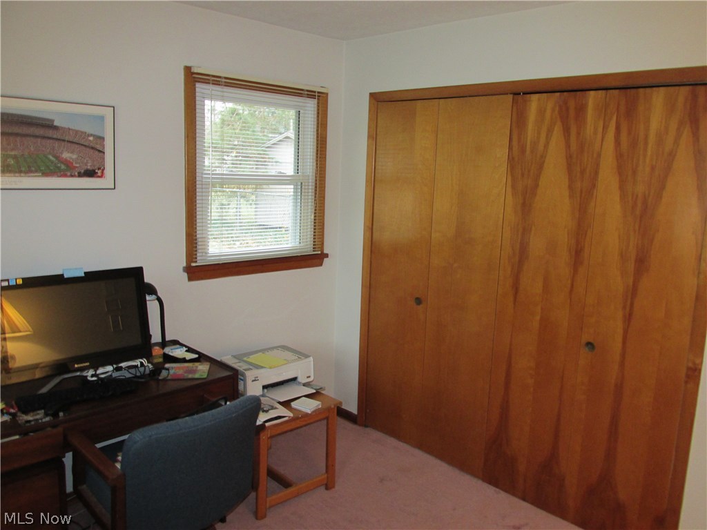 20896 Mastick Road Cleveland, OH 44126 - Photo 17 of 35