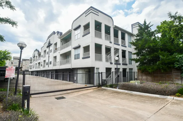 $2,300 | 1441 East Street, Unit 302, Houston, TX 77007