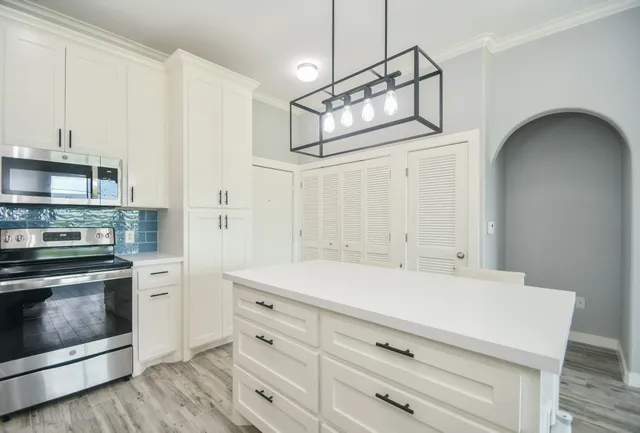 $2,300 | 1441 East Street, Unit 302, Houston, TX 77007