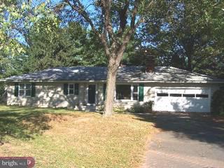 27 Dublin Road Pennington, NJ 08534 - Photo 2 of 3 Gallery Image 2