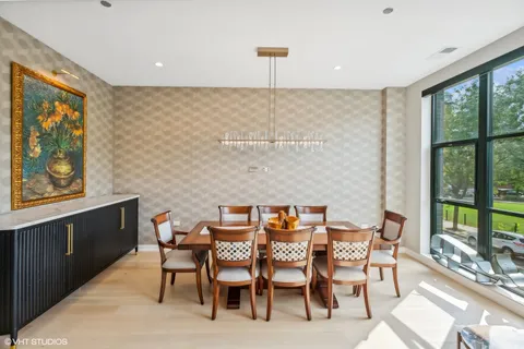 $3,200,000 | 123 South Peoria Street, Unit P2, Chicago, IL 60607