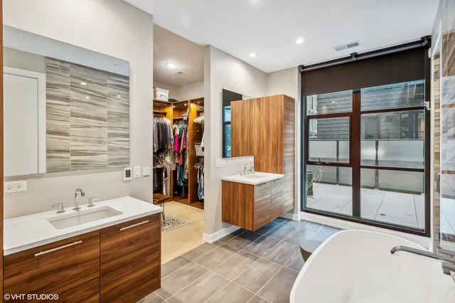 $3,200,000 | 123 South Peoria Street, Unit P2, Chicago, IL 60607