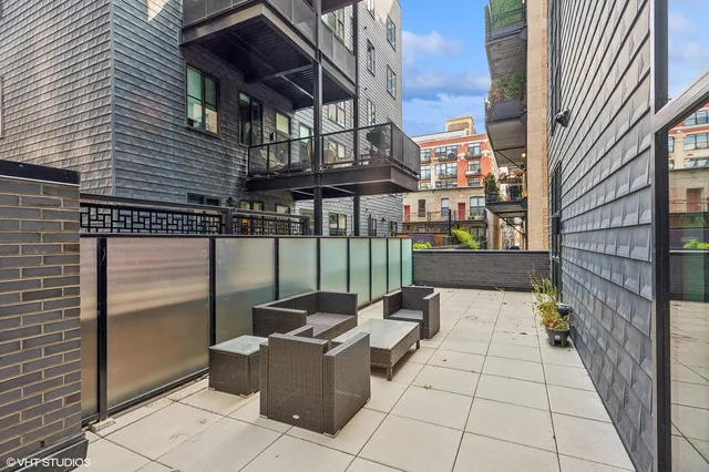 $3,200,000 | 123 South Peoria Street, Unit P2, Chicago, IL 60607