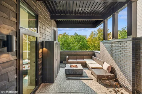 $3,200,000 | 123 South Peoria Street, Unit P2, Chicago, IL 60607