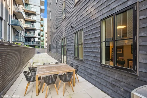 $3,200,000 | 123 South Peoria Street, Unit P2, Chicago, IL 60607