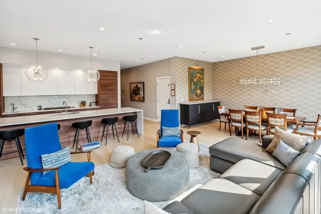 $3,200,000 | 123 South Peoria Street, Unit P2, Chicago, IL 60607