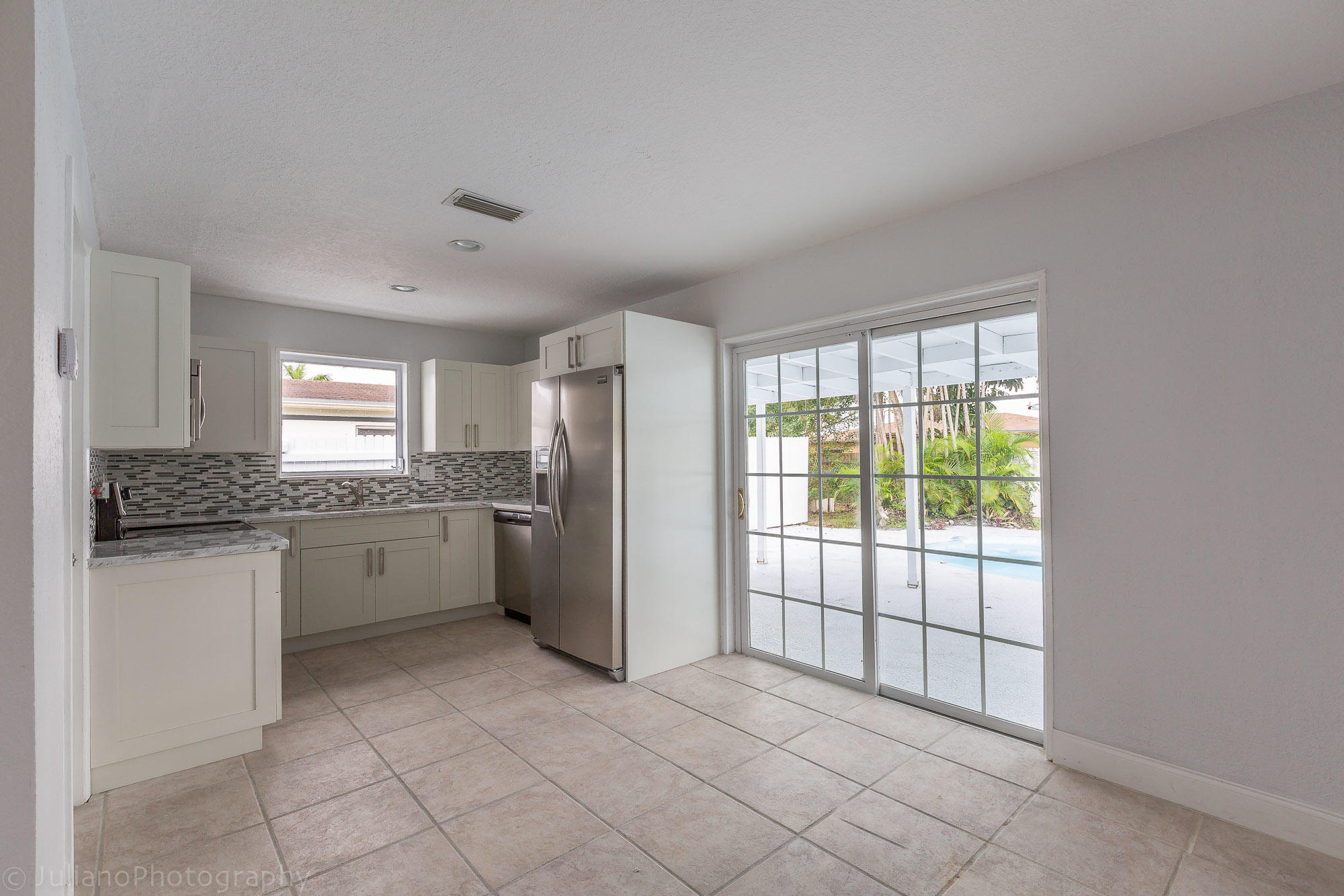 11122 Mustang Street Boca Raton, FL 33428 - Photo 7 of 23 kitchen