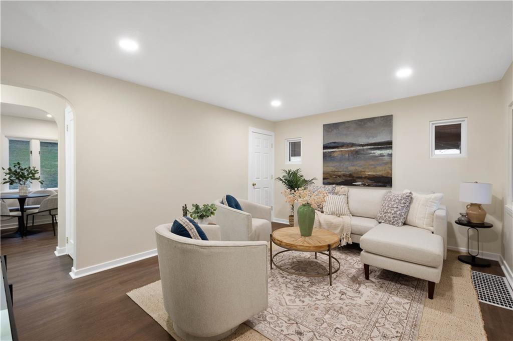 5617 Saltsburg Road Verona, PA 15147 - Photo 3 of 23