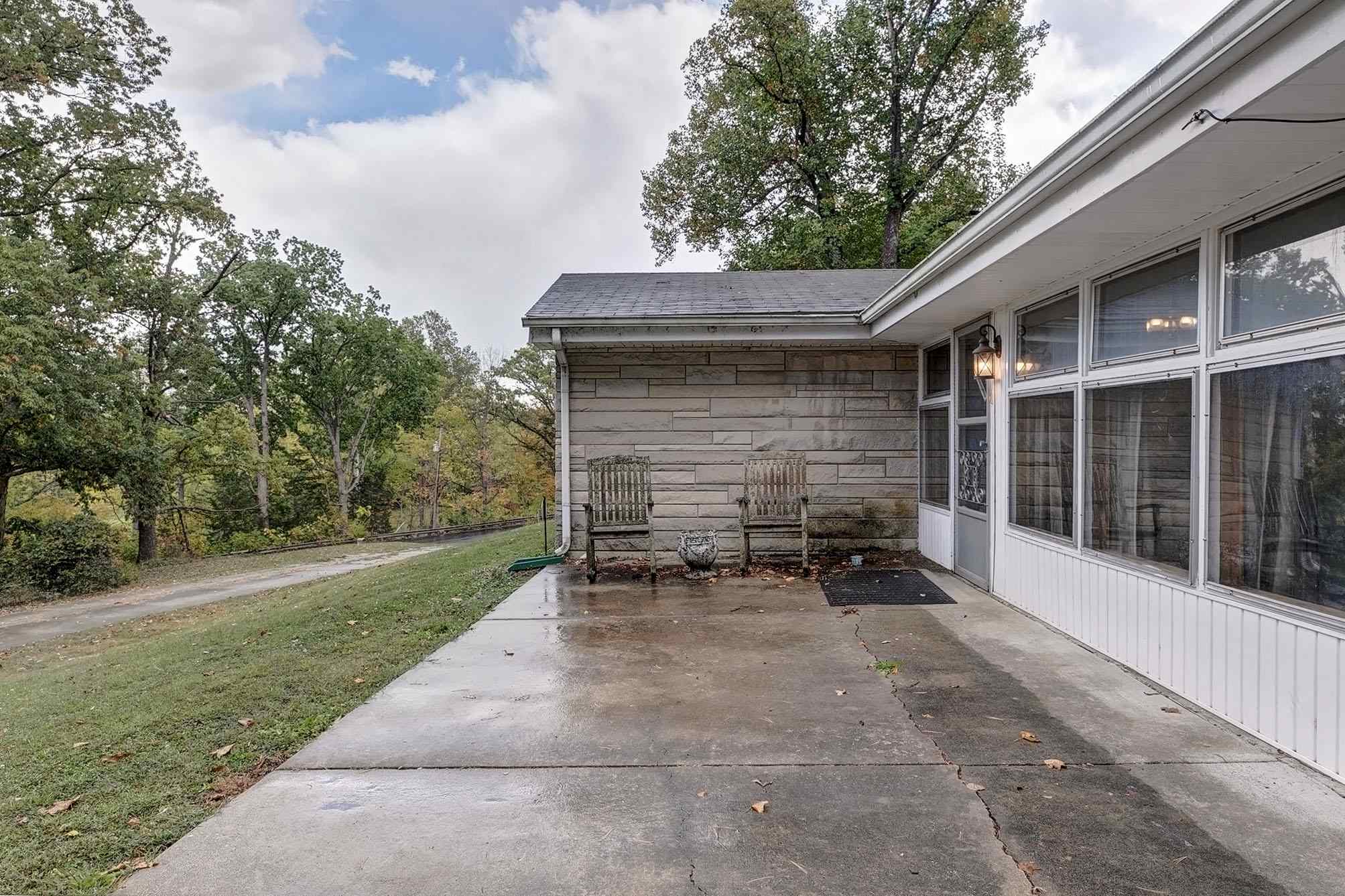 4583 North Hartstrait Road Bloomington, IN 47404 - Photo 4 of 30 Gallery Image 4
