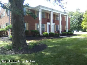 $925 | 246 Chenoweth Lane, Louisville, KY 40207
