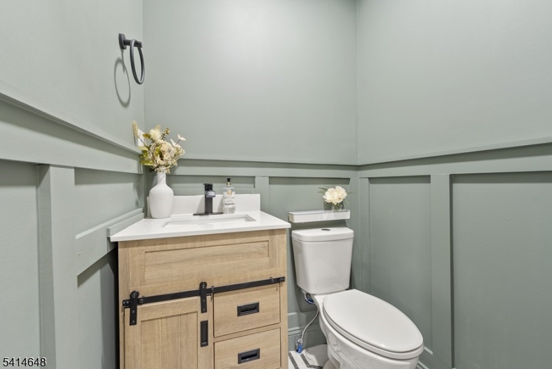 138 Monmouth Road Elizabeth, NJ 07208 - Photo 12 of 30