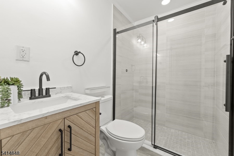 138 Monmouth Road Elizabeth, NJ 07208 - Photo 20 of 30