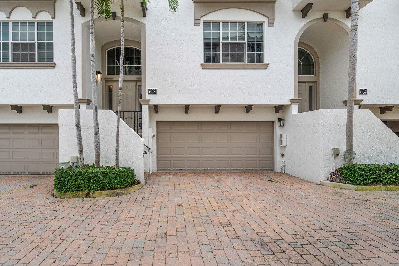 608 Renaissance Way Delray Beach, FL 33483 - Photo 3 of 41 IMG_8612
