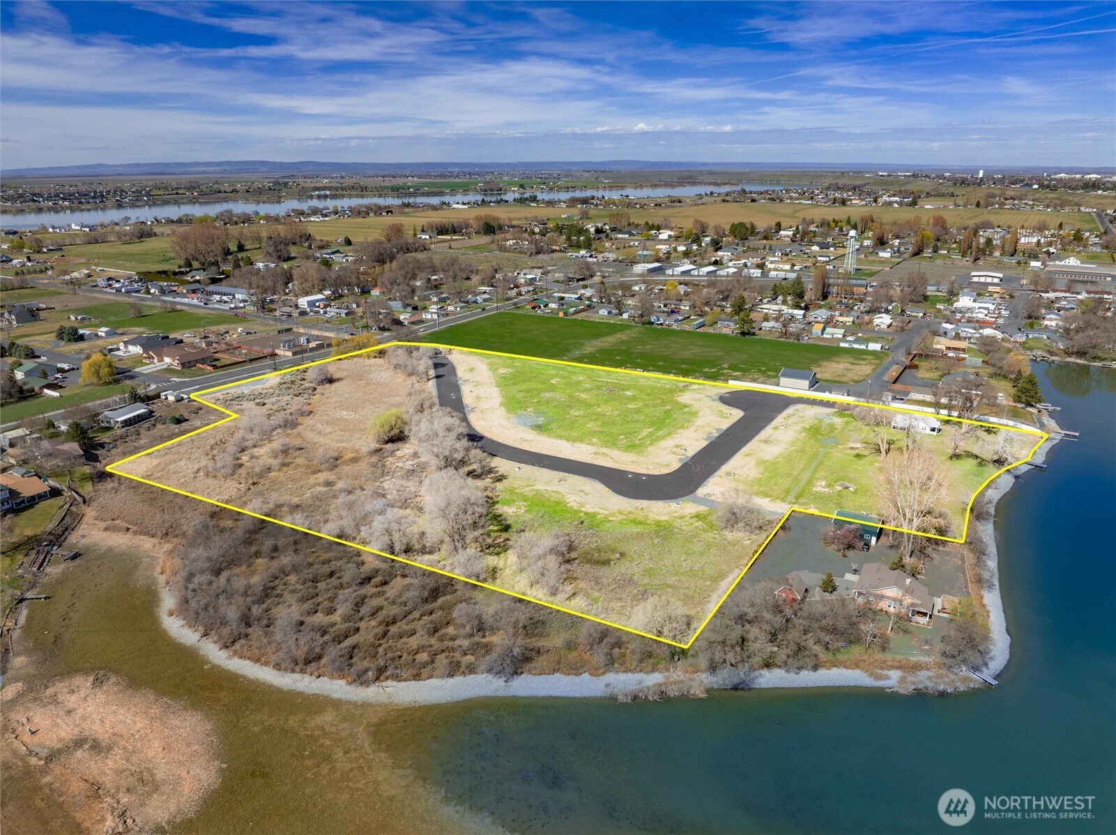 12 Valley Road Northeast, Unit 12 Moses Lake, WA 98837 - Photo 5 of 11 Gallery Image 5