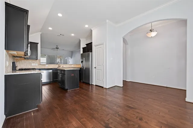 $2,300 | 18118 Tucson Bend Drive, Cypress, TX 77429