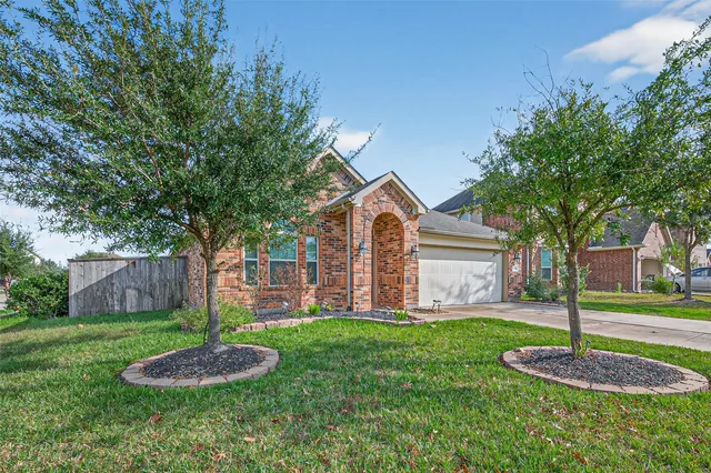 $2,300 | 18118 Tucson Bend Drive, Cypress, TX 77429