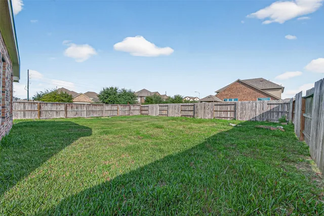 $2,300 | 18118 Tucson Bend Drive, Cypress, TX 77429