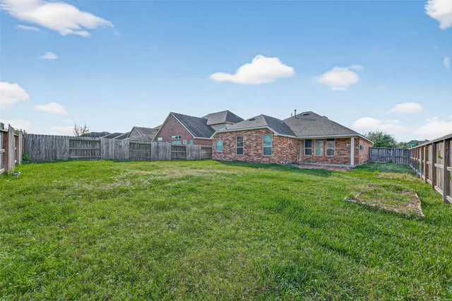 $2,300 | 18118 Tucson Bend Drive, Cypress, TX 77429