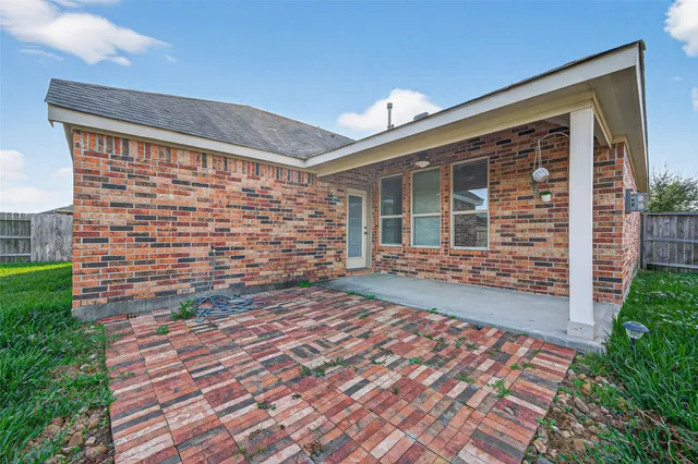 $2,300 | 18118 Tucson Bend Drive, Cypress, TX 77429