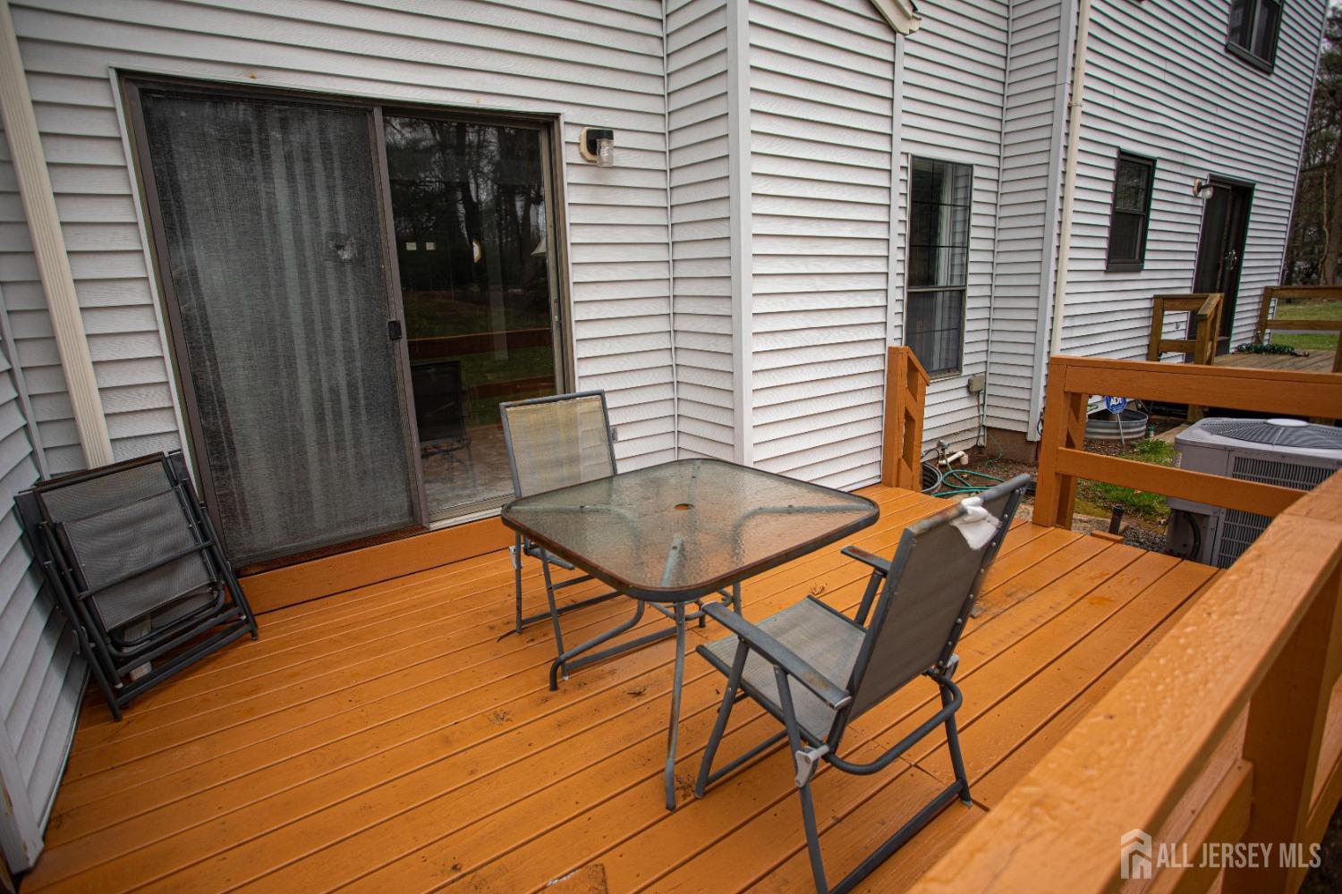102 Timber Oaks Road Edison, NJ 08820 - Photo 39 of 46