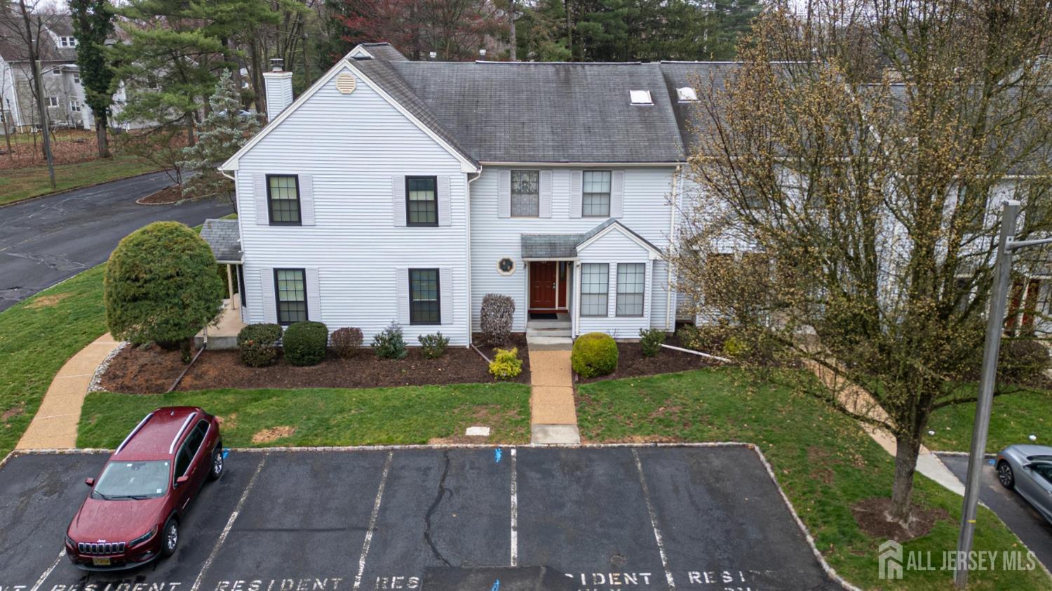 102 Timber Oaks Road Edison, NJ 08820 - Photo 41 of 46