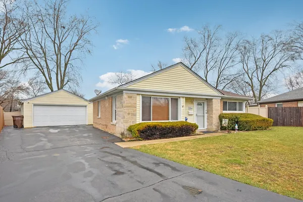 $140,000 | 354 Marquette Street, Park Forest, IL 60466