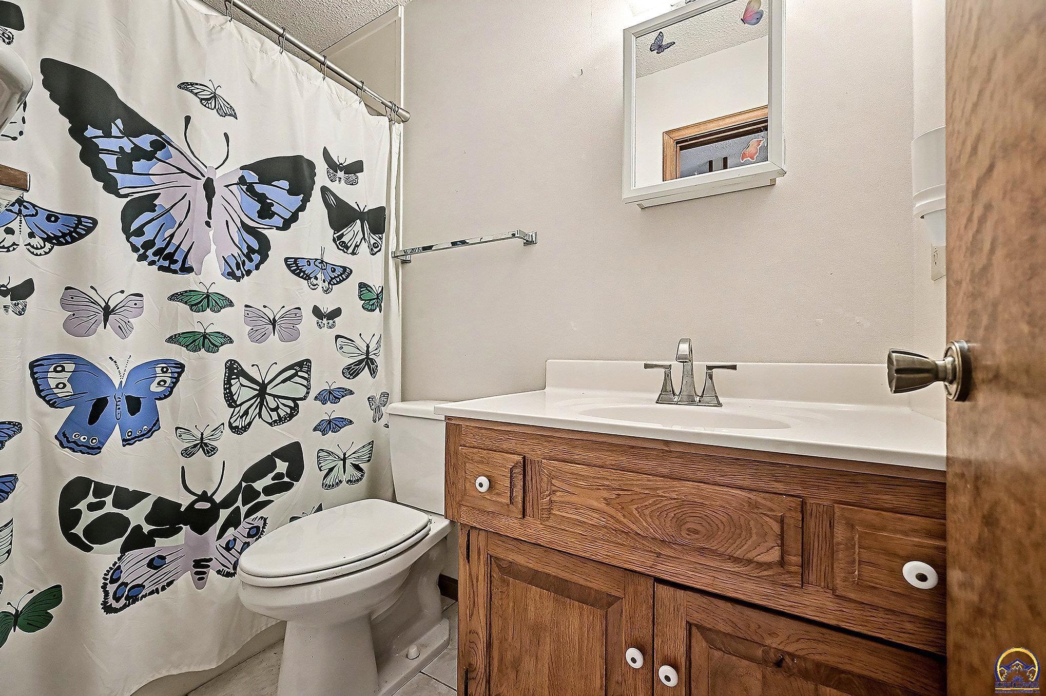 2709 Lawrence Avenue Lawrence, KS 66047 - Photo 15 of 36