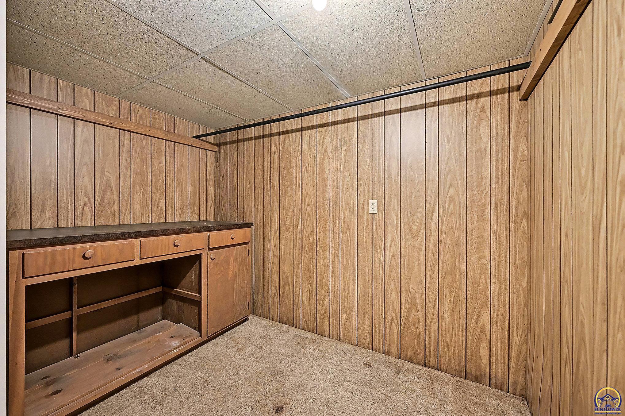 2709 Lawrence Avenue Lawrence, KS 66047 - Photo 30 of 36