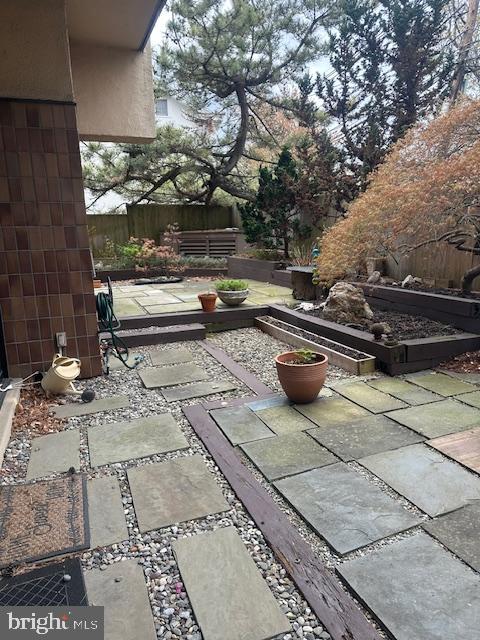 1 Markham Road, Unit 1D Princeton, NJ 08540 - Photo 45 of 49 a view of a backyard with sitting area