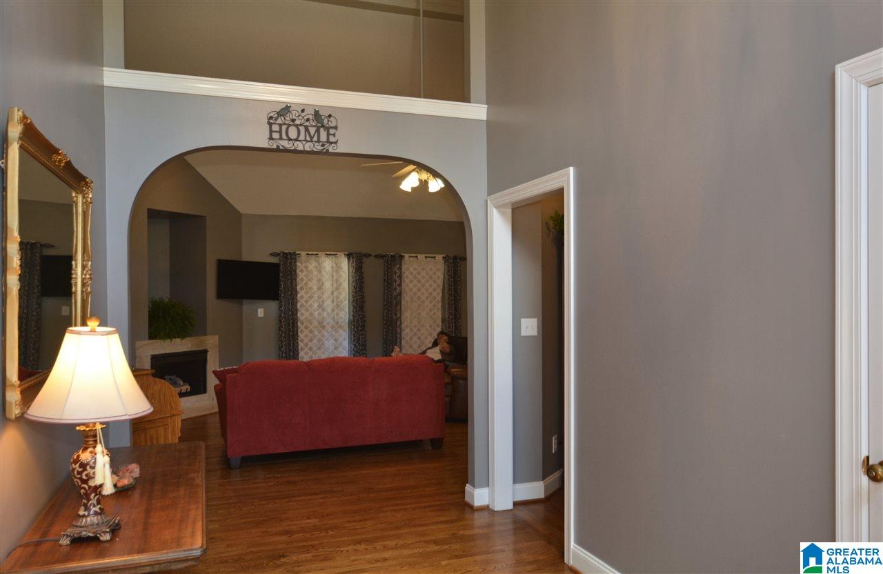 613 Meadow Ridge Drive Birmingham, AL 35242 - Photo 5 of 40