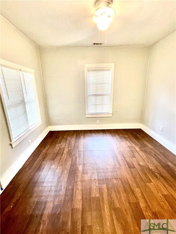 120 Ferrill Street Savannah, GA 31415 - Photo 4 of 22 LIVING ROOM